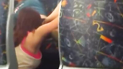 Η δελεαστική γκόμενα συνεργάζεται με τον εραστή μπροστά στον σύζυγό της