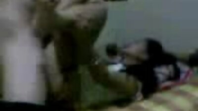 Η υπέροχη ξανθιά με μεγάλα βυζιά λατρεύει να τρελαίνεται με μεγάλους κόκορες