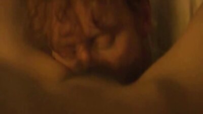 Η αισθησιακή διείσδυση ενός έφηβου μουνιού είναι τόσο ωραία